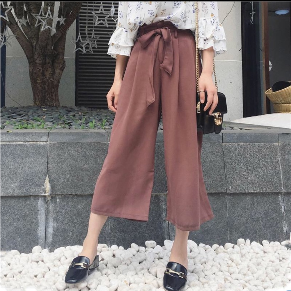 Wide legged pants